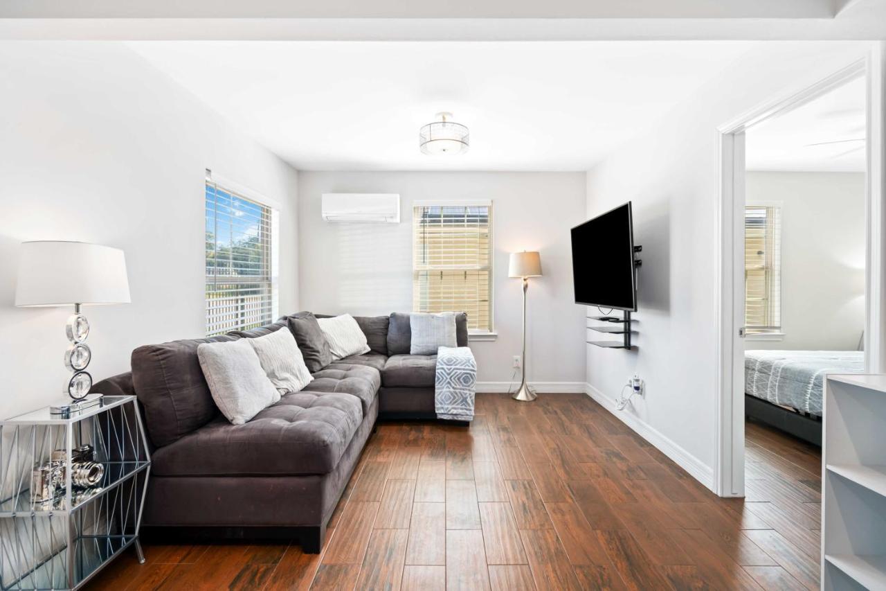 Stunning & Vibrant Apt 7 Min From Tx Med Center Houston Exterior foto