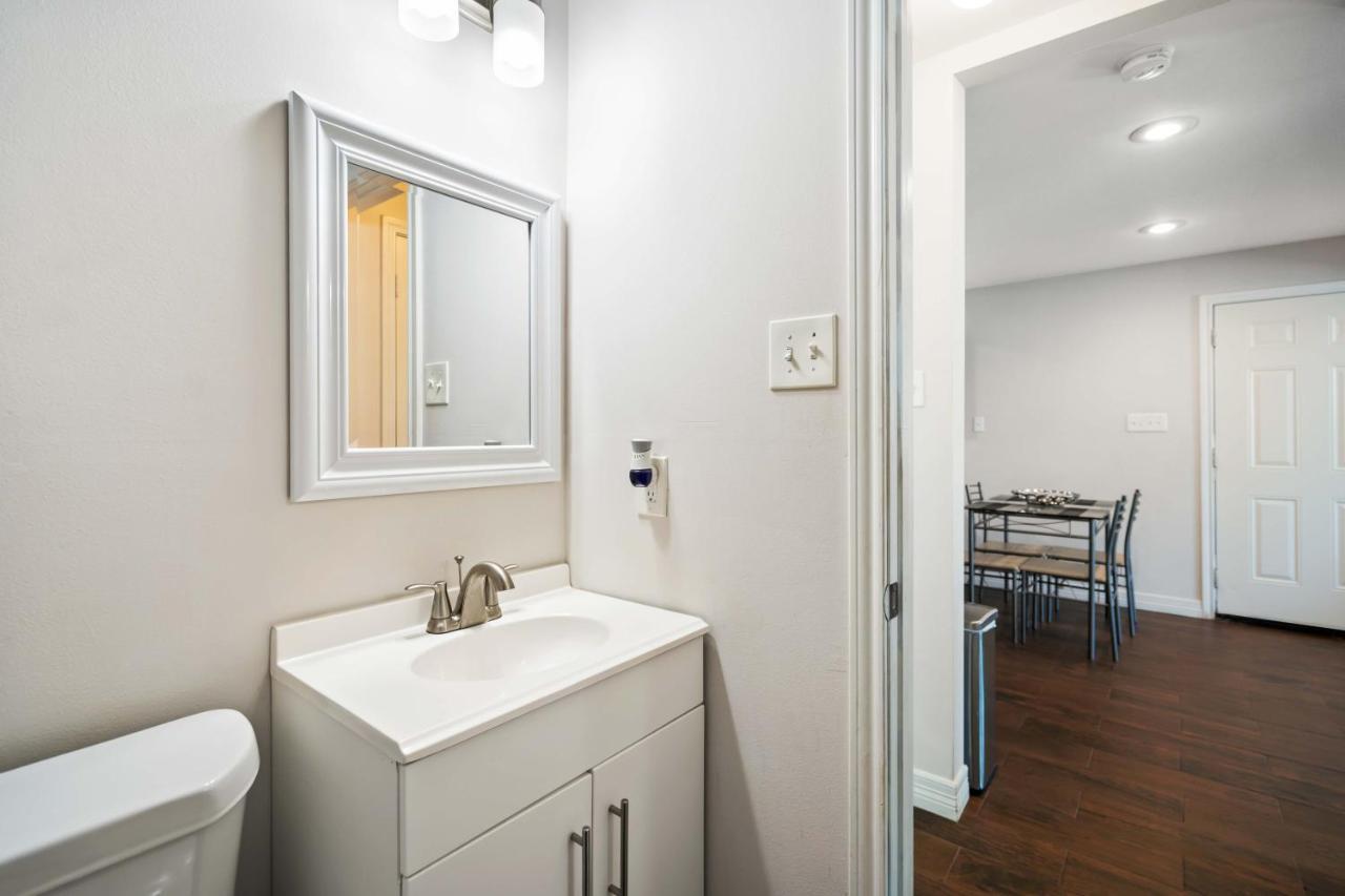 Stunning & Vibrant Apt 7 Min From Tx Med Center Houston Exterior foto